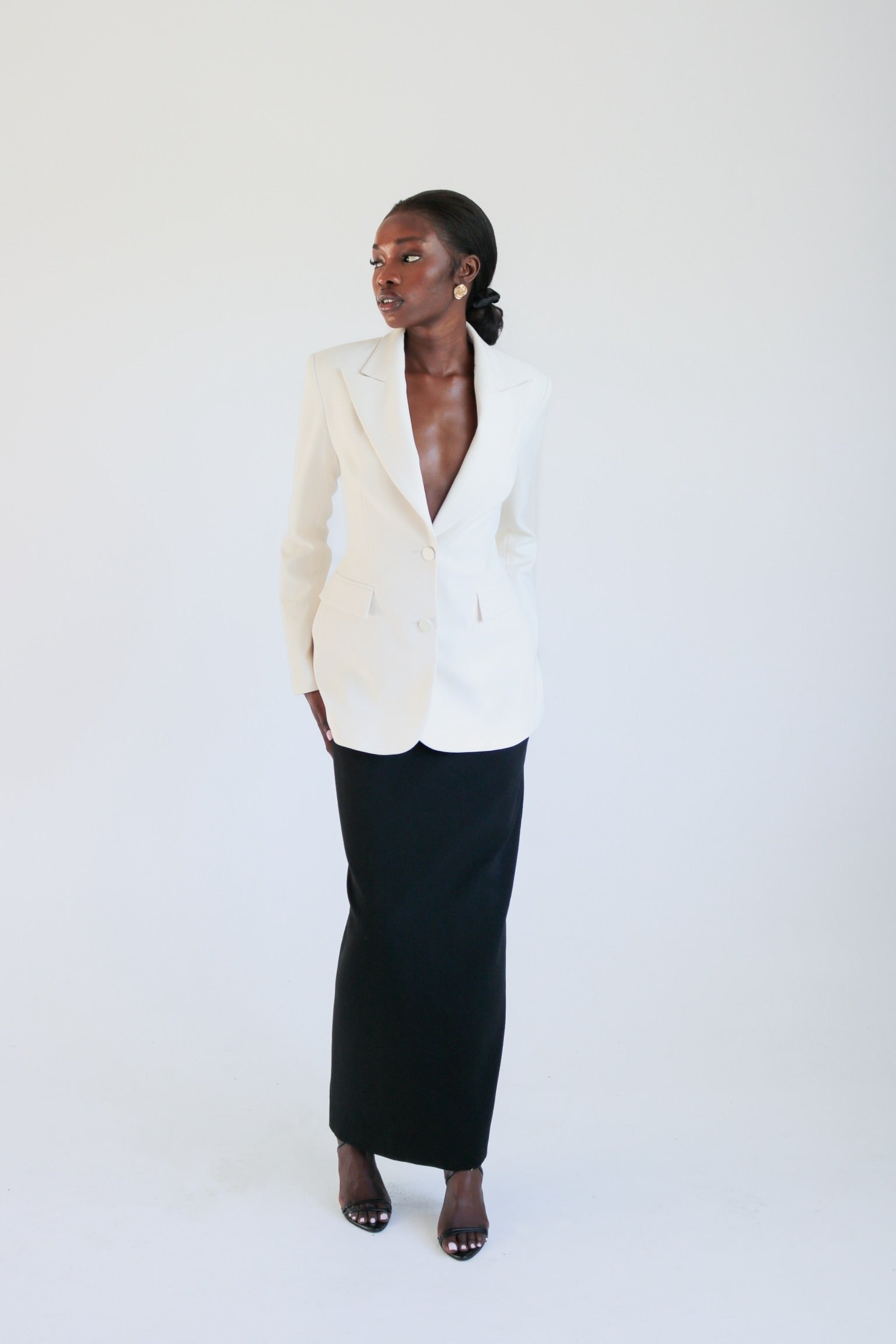The Venisia Blazer (Ivory)